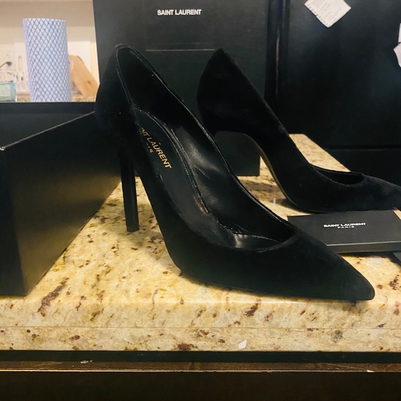 AUTHENTIC. Saint Laurent. Black Velvet 100 heels. - Picture 1 of 3